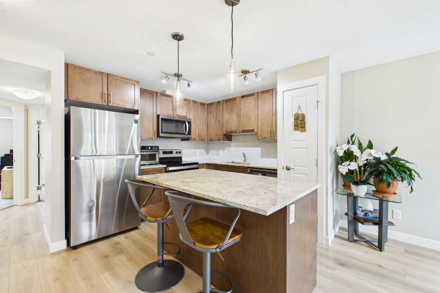 220 Livingston Common NE