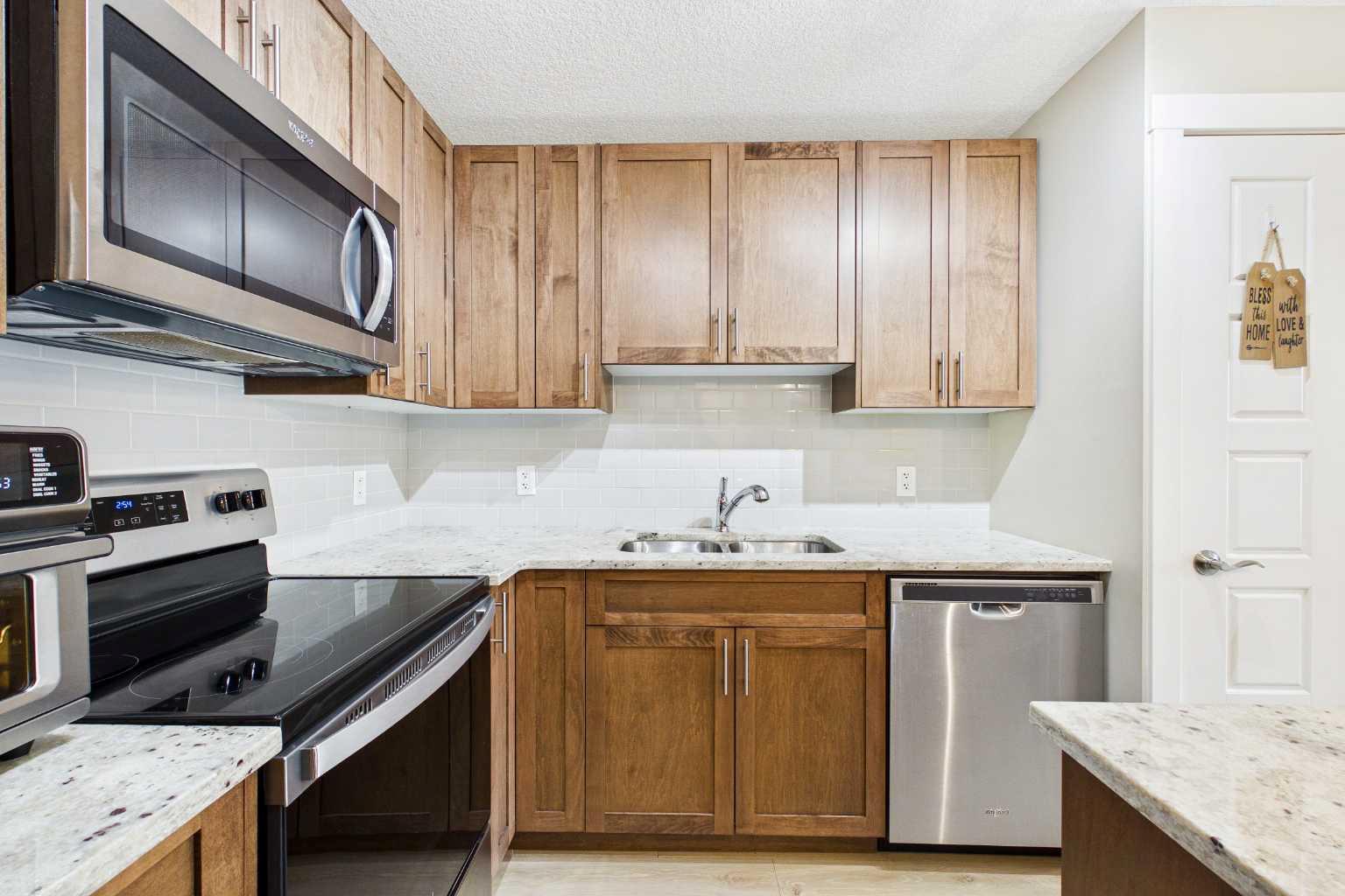 220 Livingston Common NE