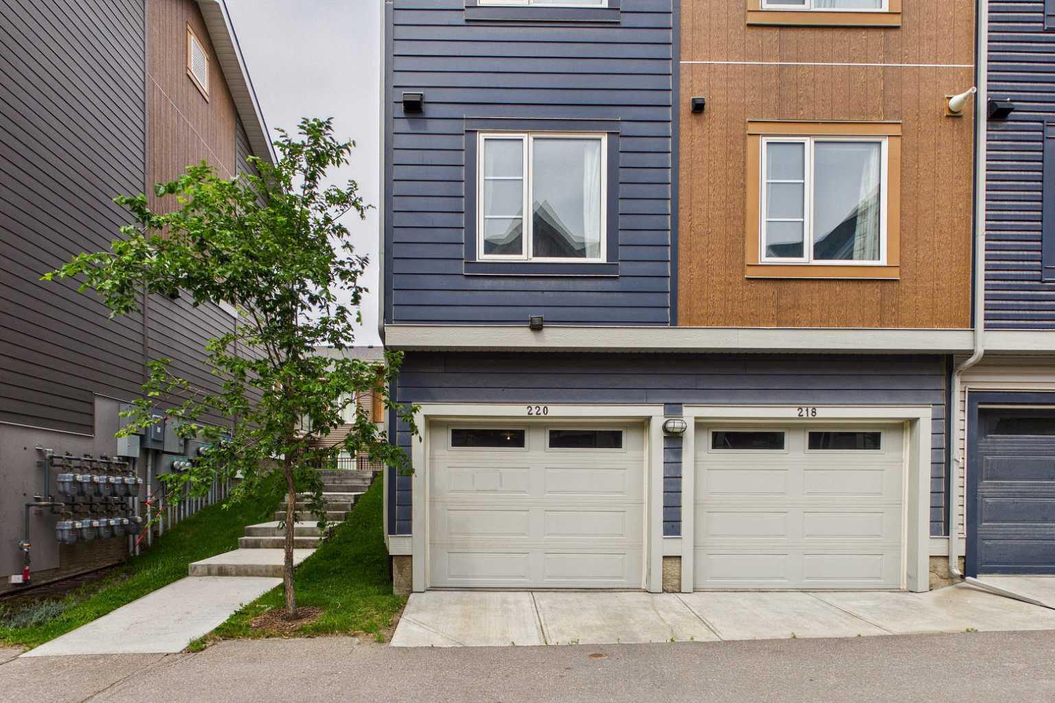 220 Livingston Common NE