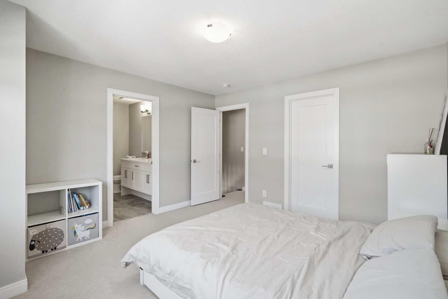 312 Wentworth Row SW