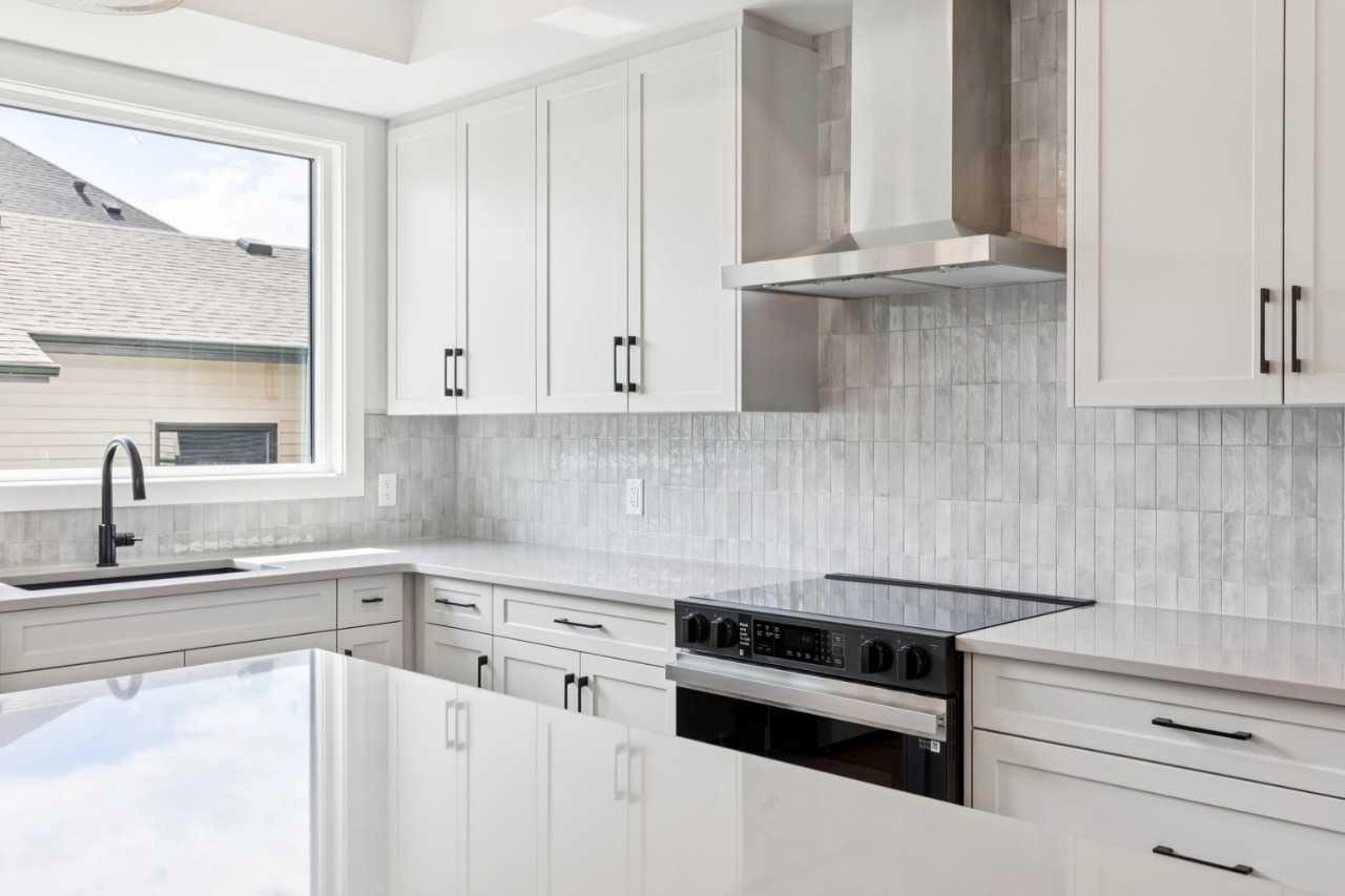 49 Silverton Glen Way SW