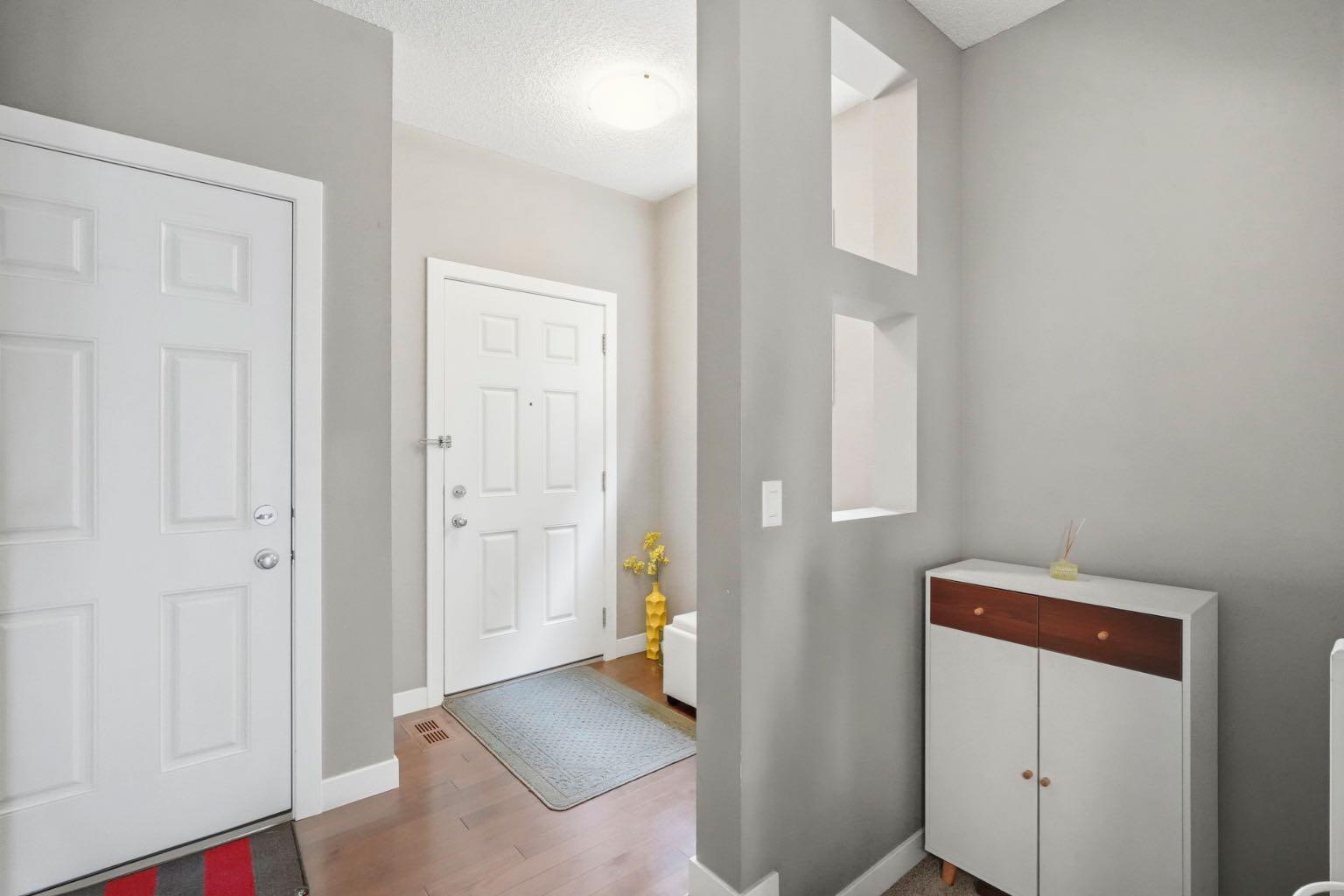 98 Panton Way NW