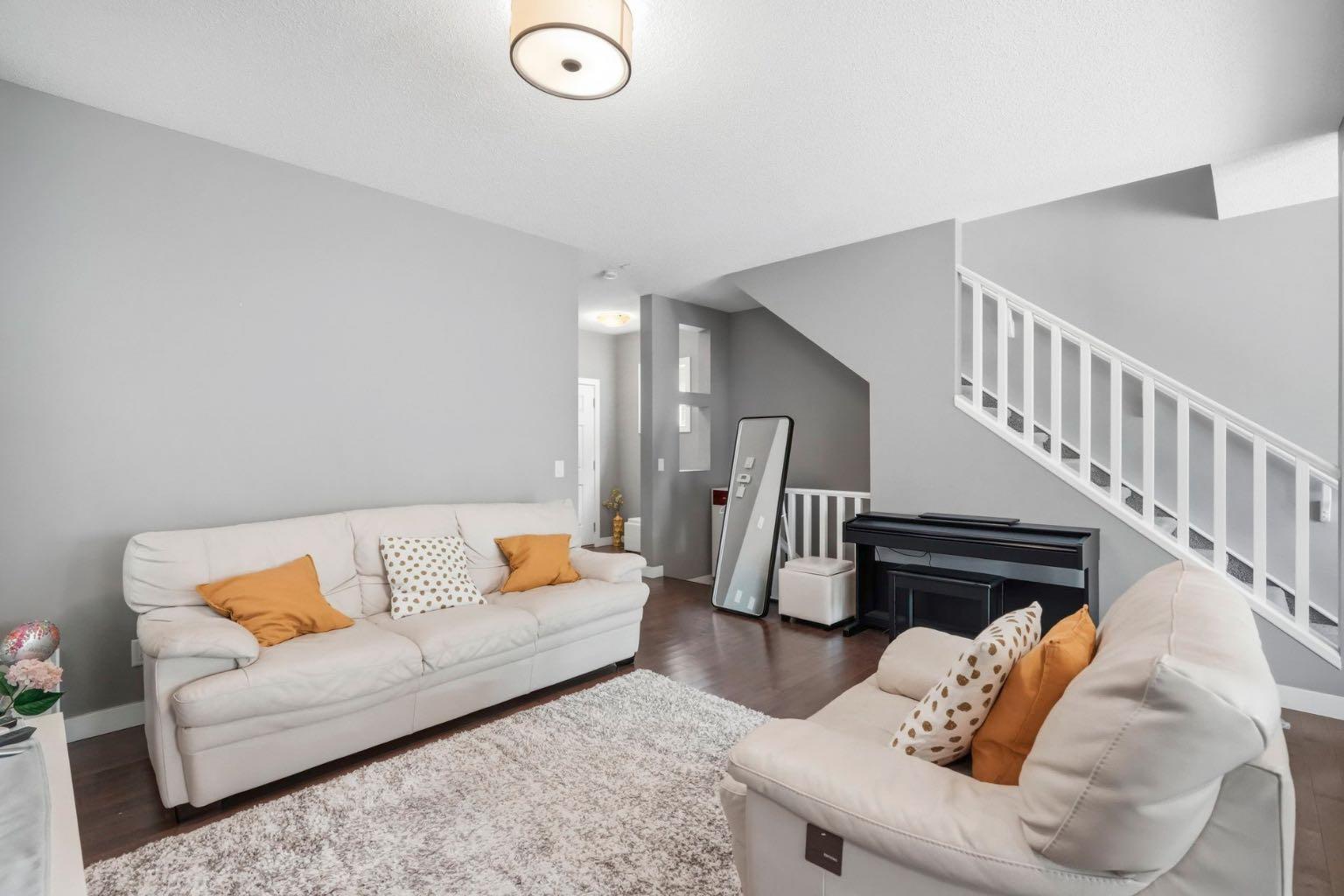 98 Panton Way NW