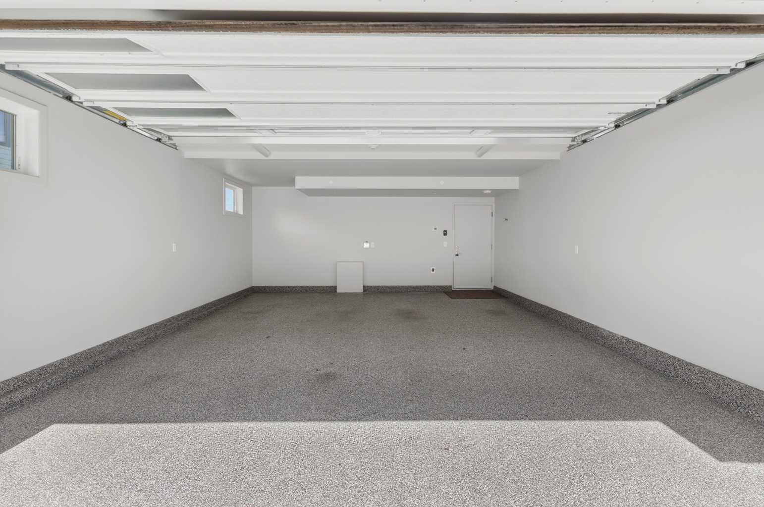 101, 23 Mahogany Circle SE