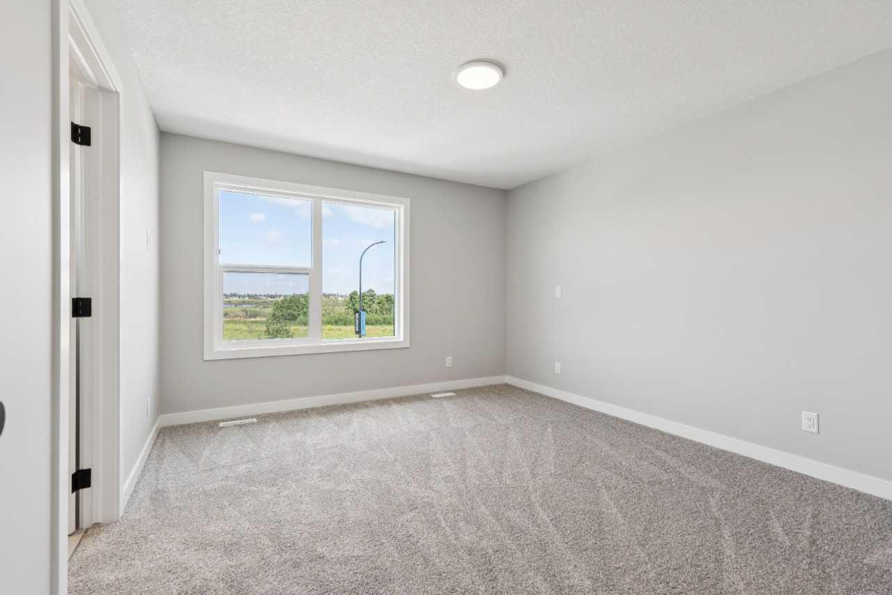 45 Silverton Glen Way SW