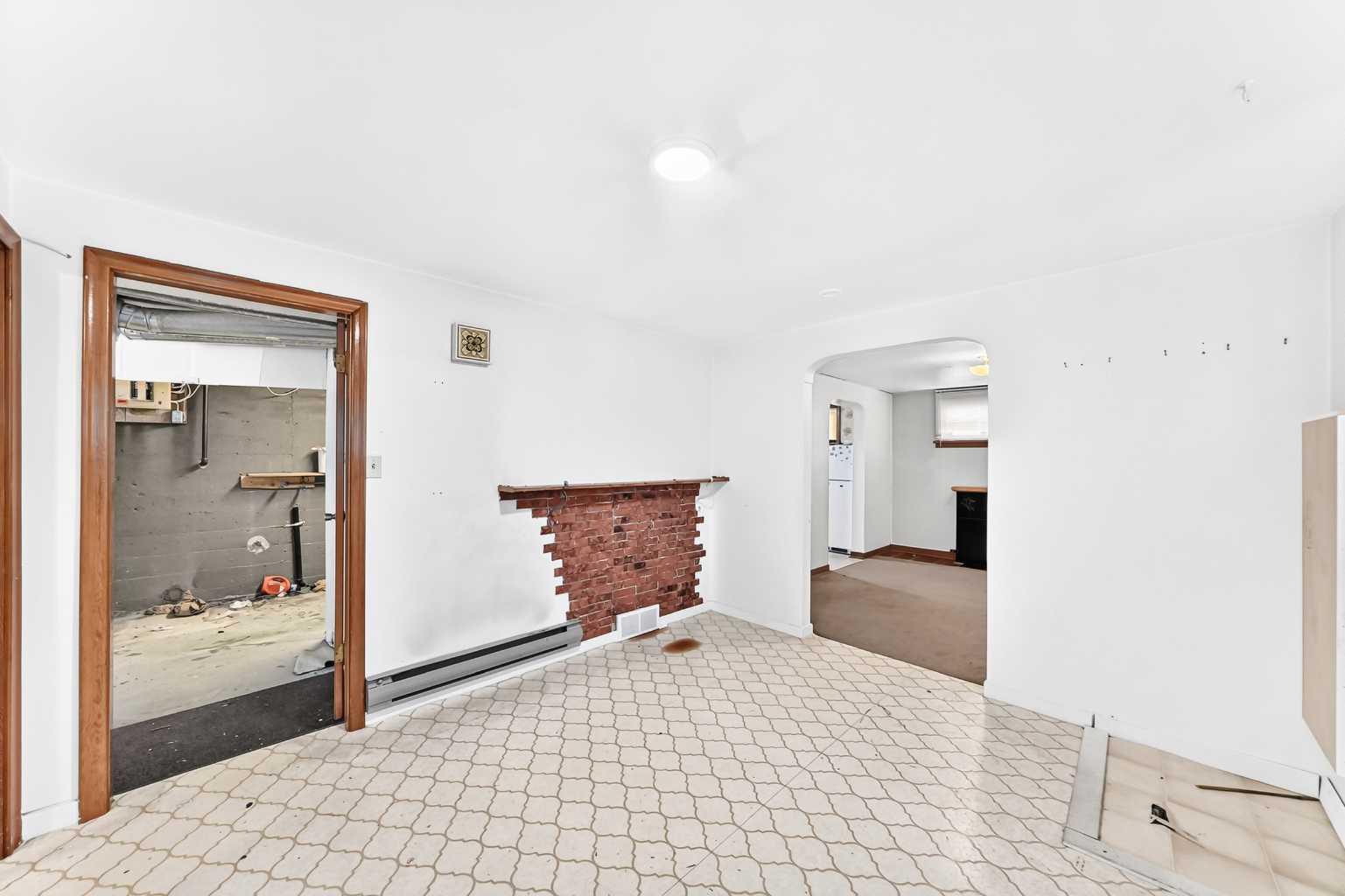 1703 32 Street SW
