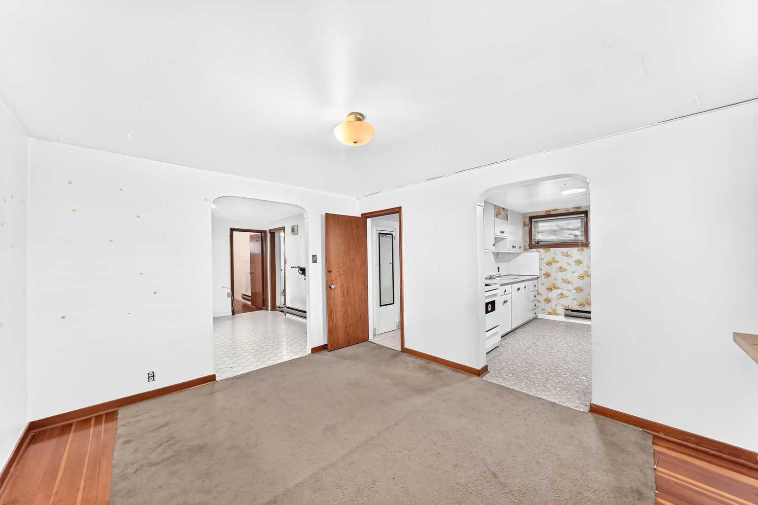 1703 32 Street SW