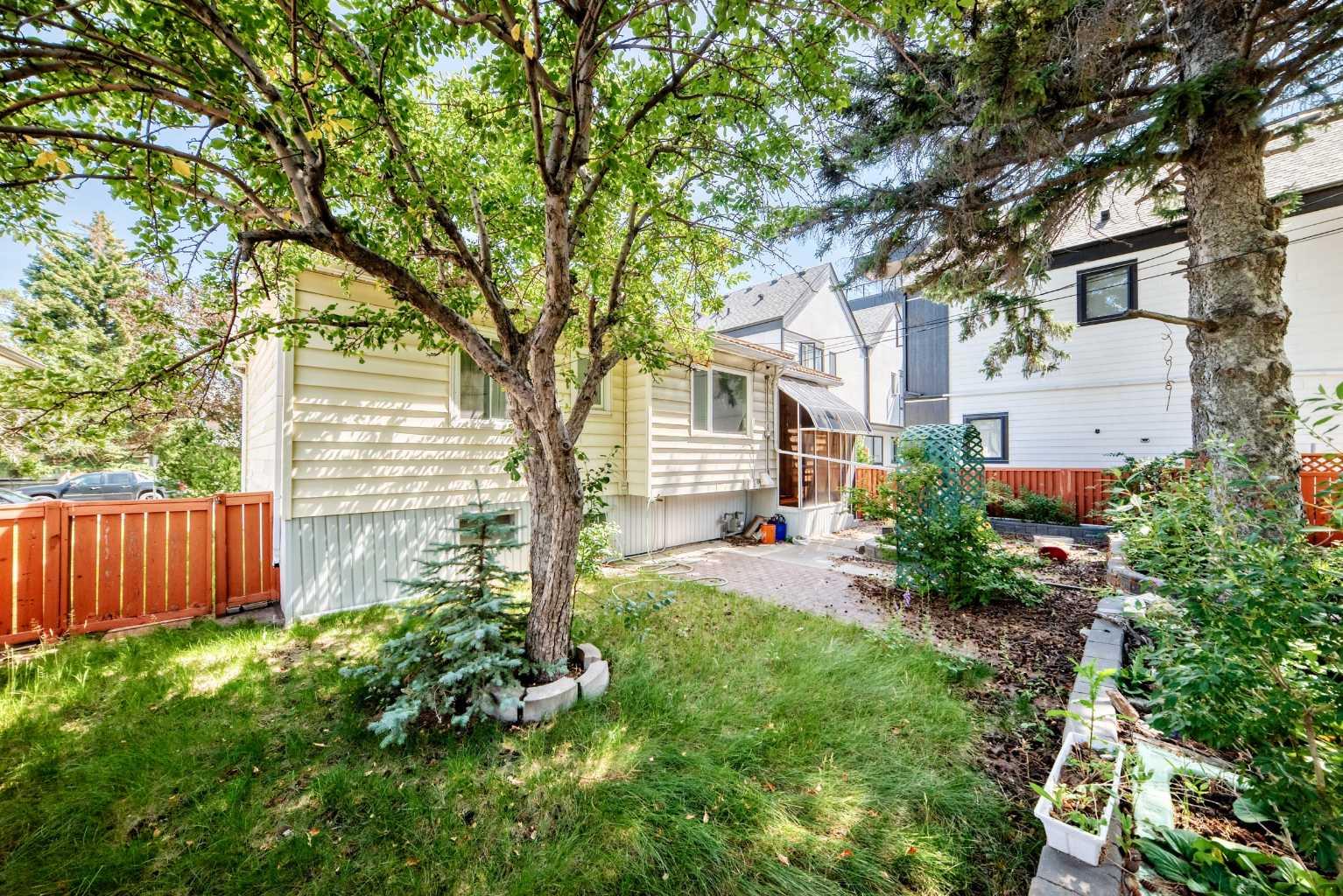 1703 32 Street SW
