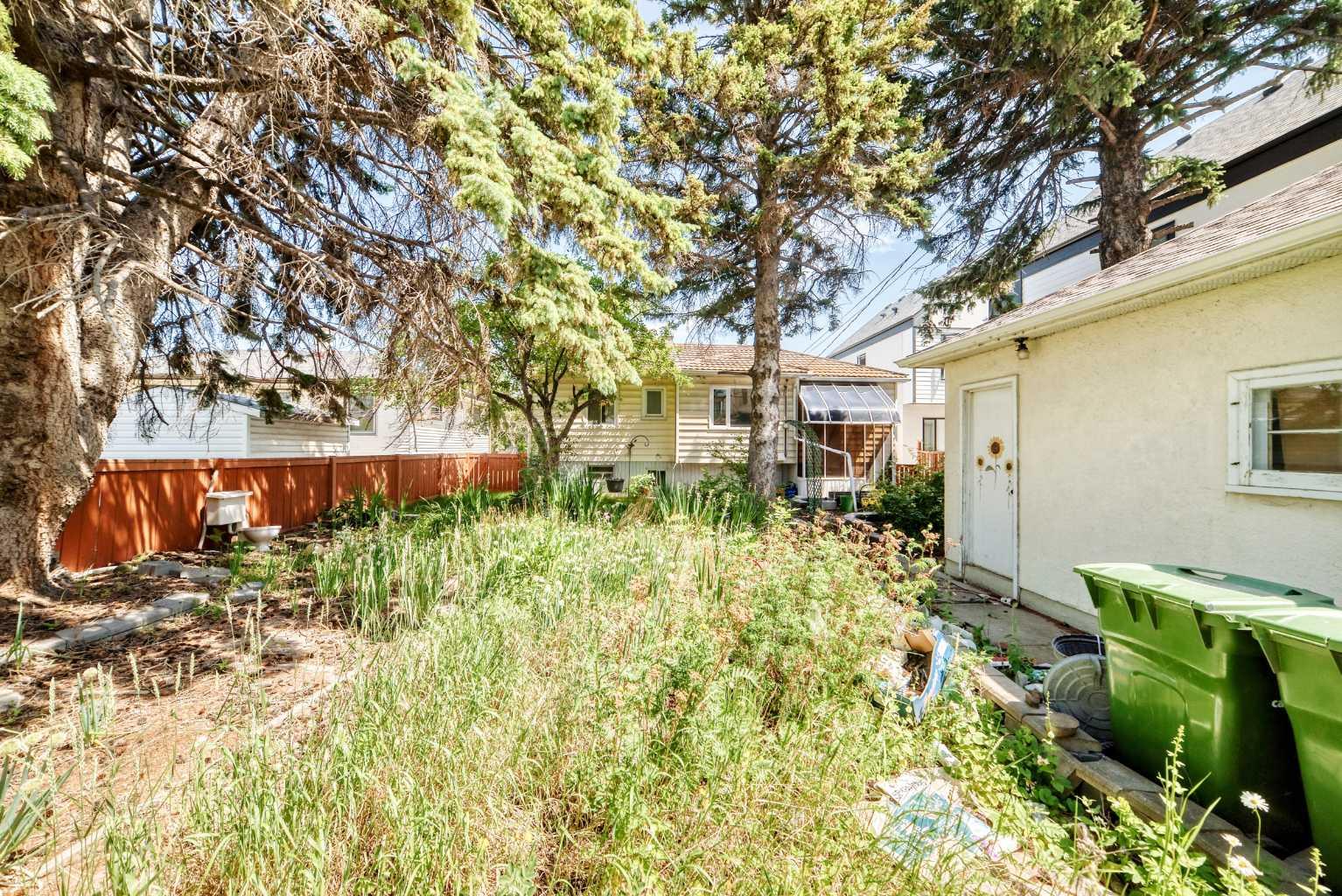 1703 32 Street SW
