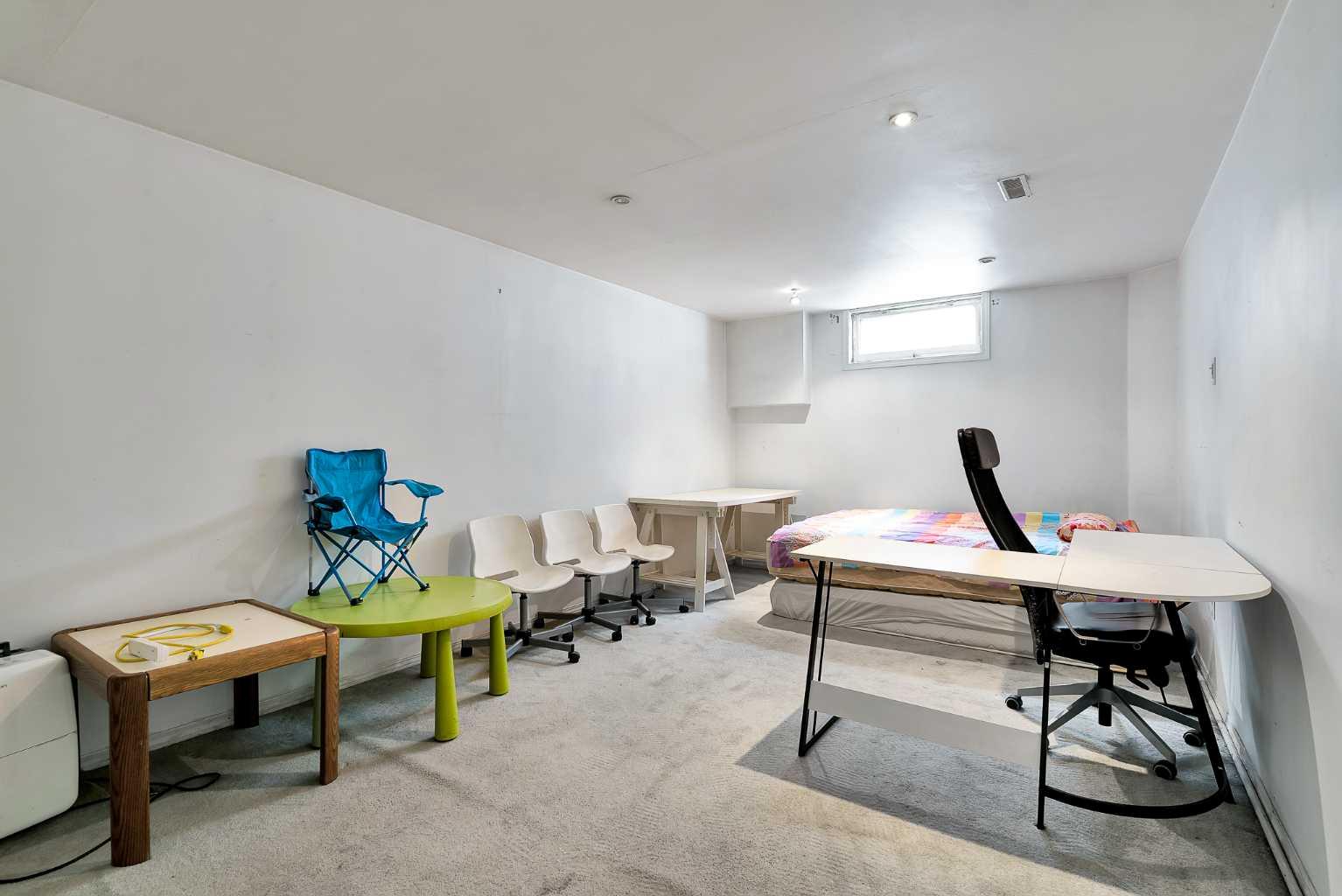 6 Tipton Place NW