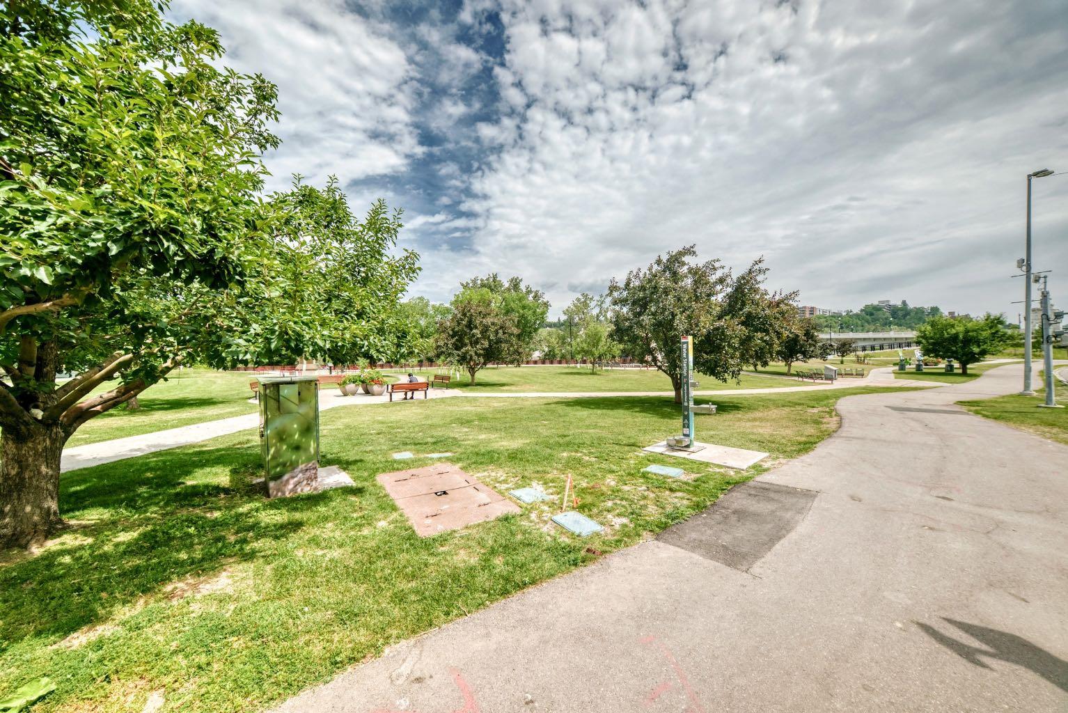 458, 222 Riverfront Avenue SW