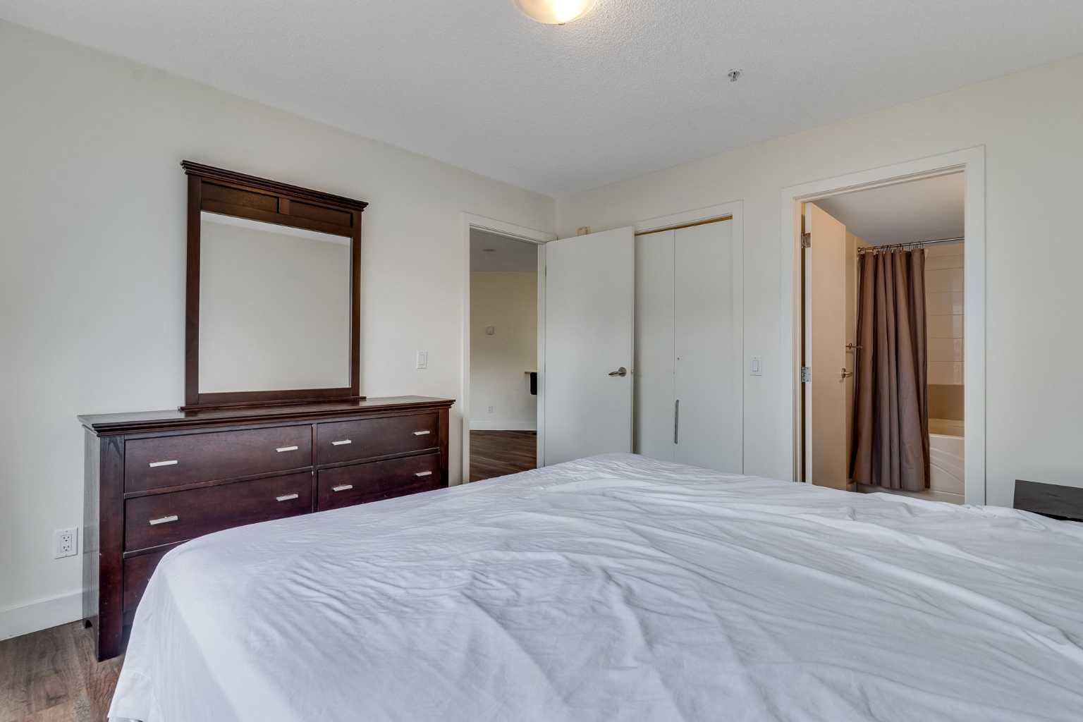 113, 35 Richard Court SW