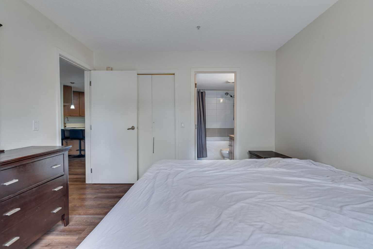113, 35 Richard Court SW