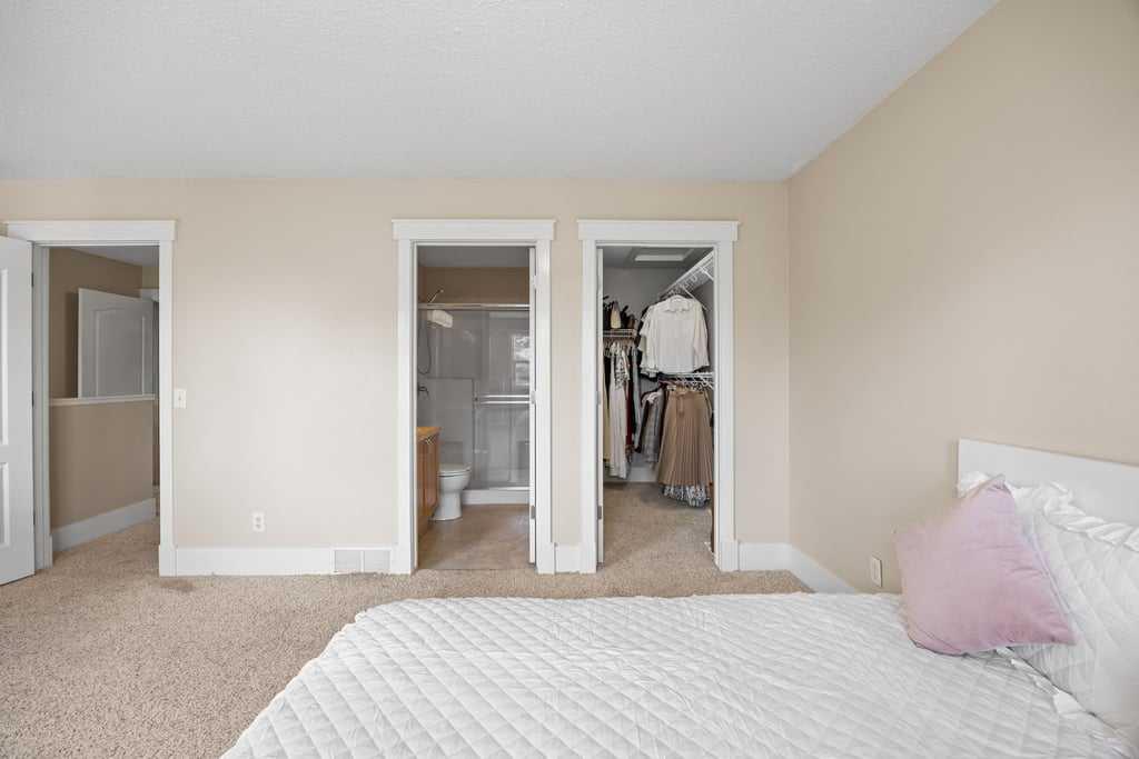 24, 9000 Wentworth Avenue SW