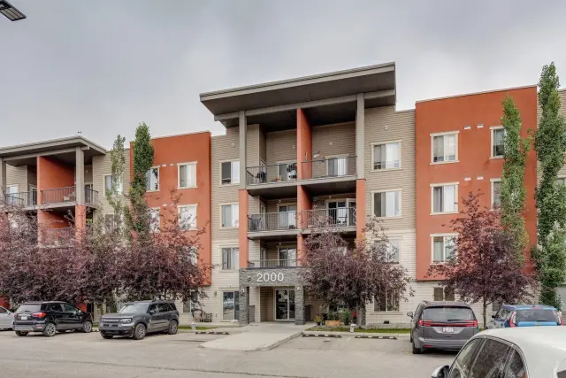 2117, 403 Mackenzie Way SW