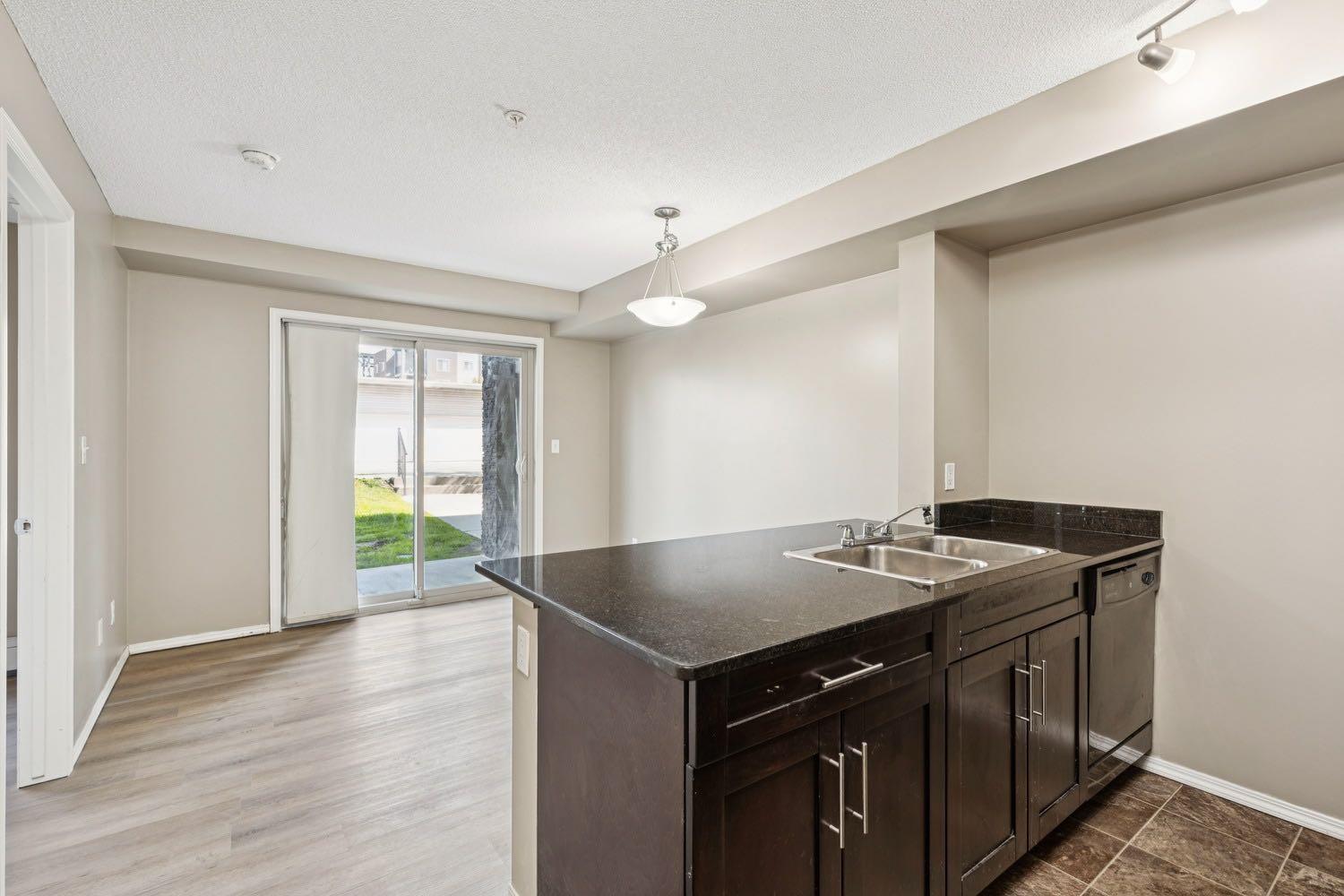 2117, 403 Mackenzie Way SW