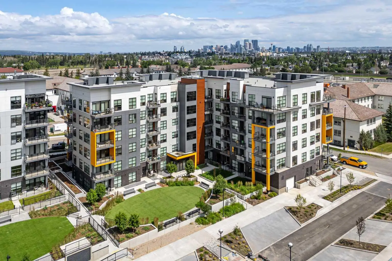 311, 370 Dieppe Drive SW