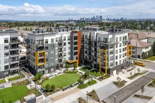 311, 370 Dieppe Drive SW