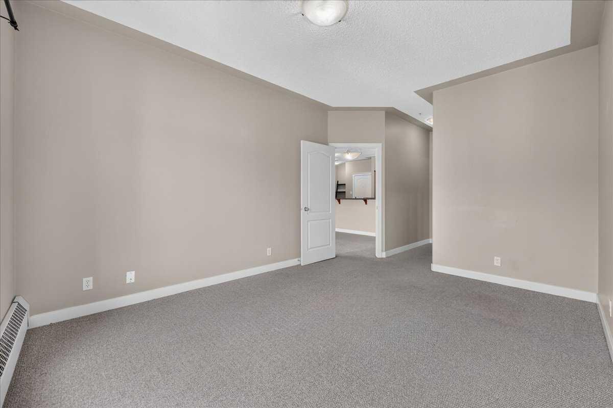 537, 10 Discovery Ridge Close SW