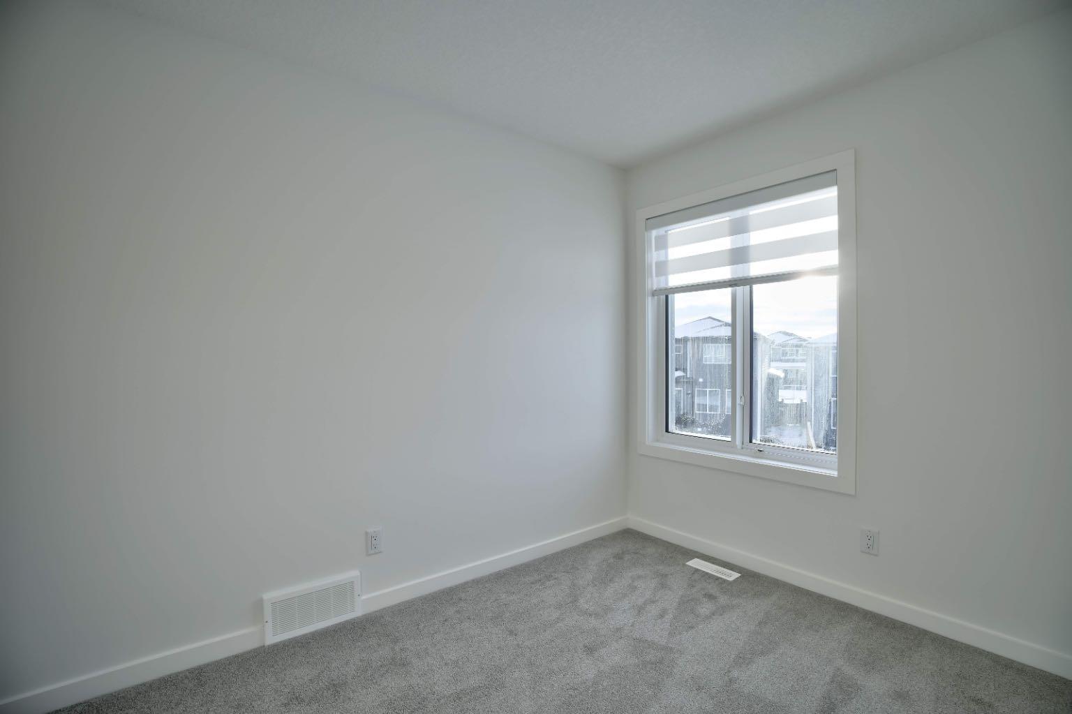 45 Legacy Point Terrace SE