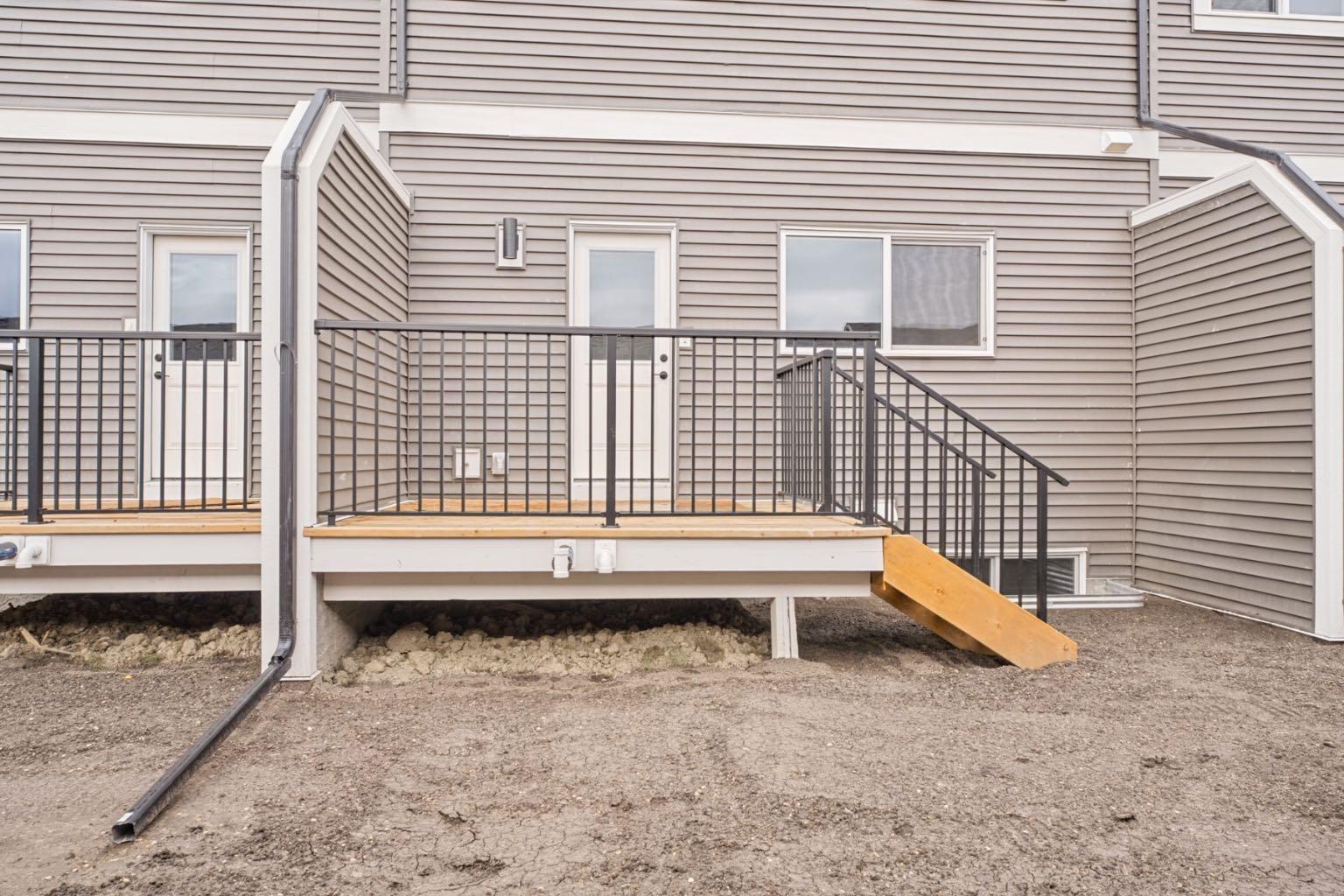 1223 Lanark Boulevard SE