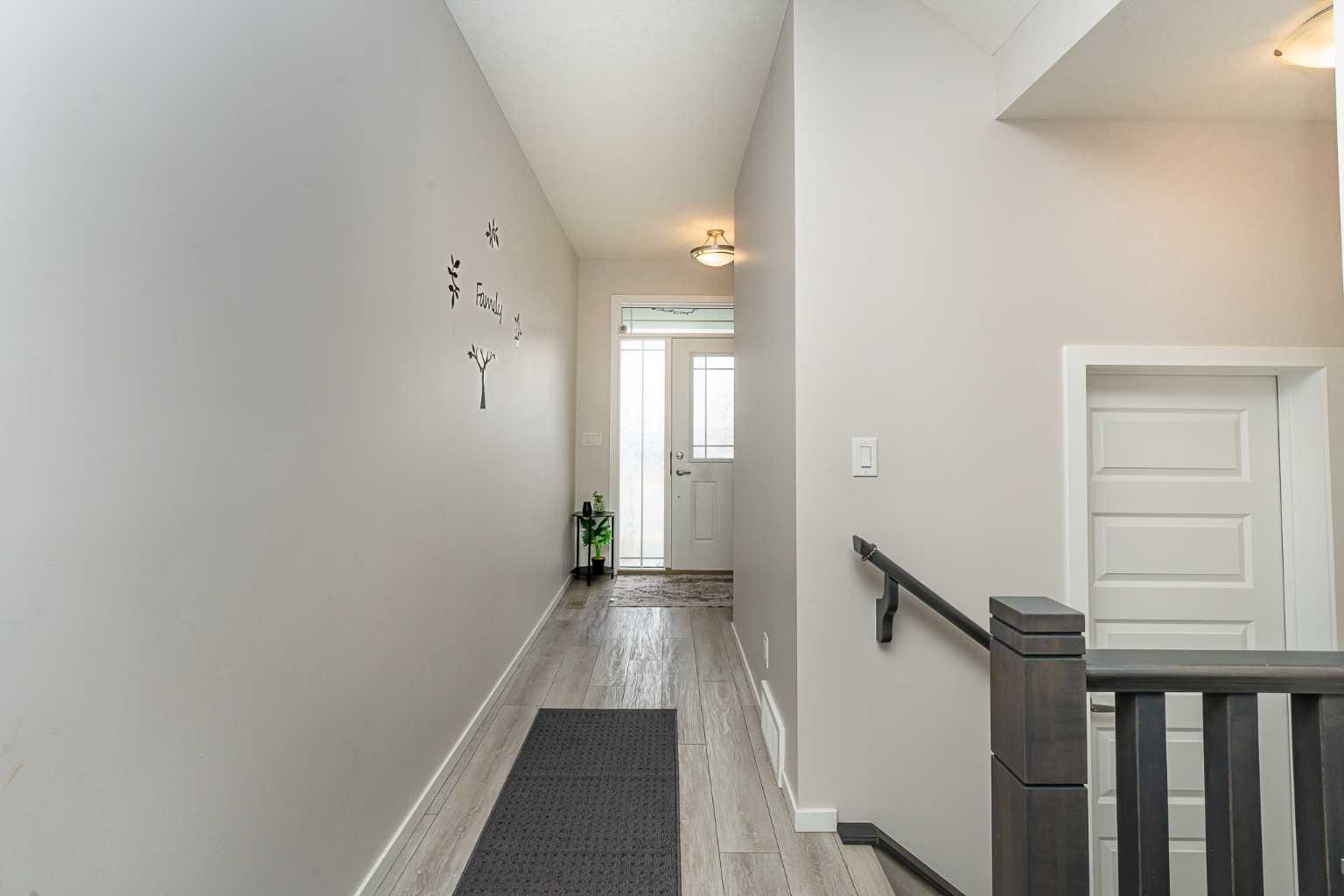 717 Windrow Manor SW