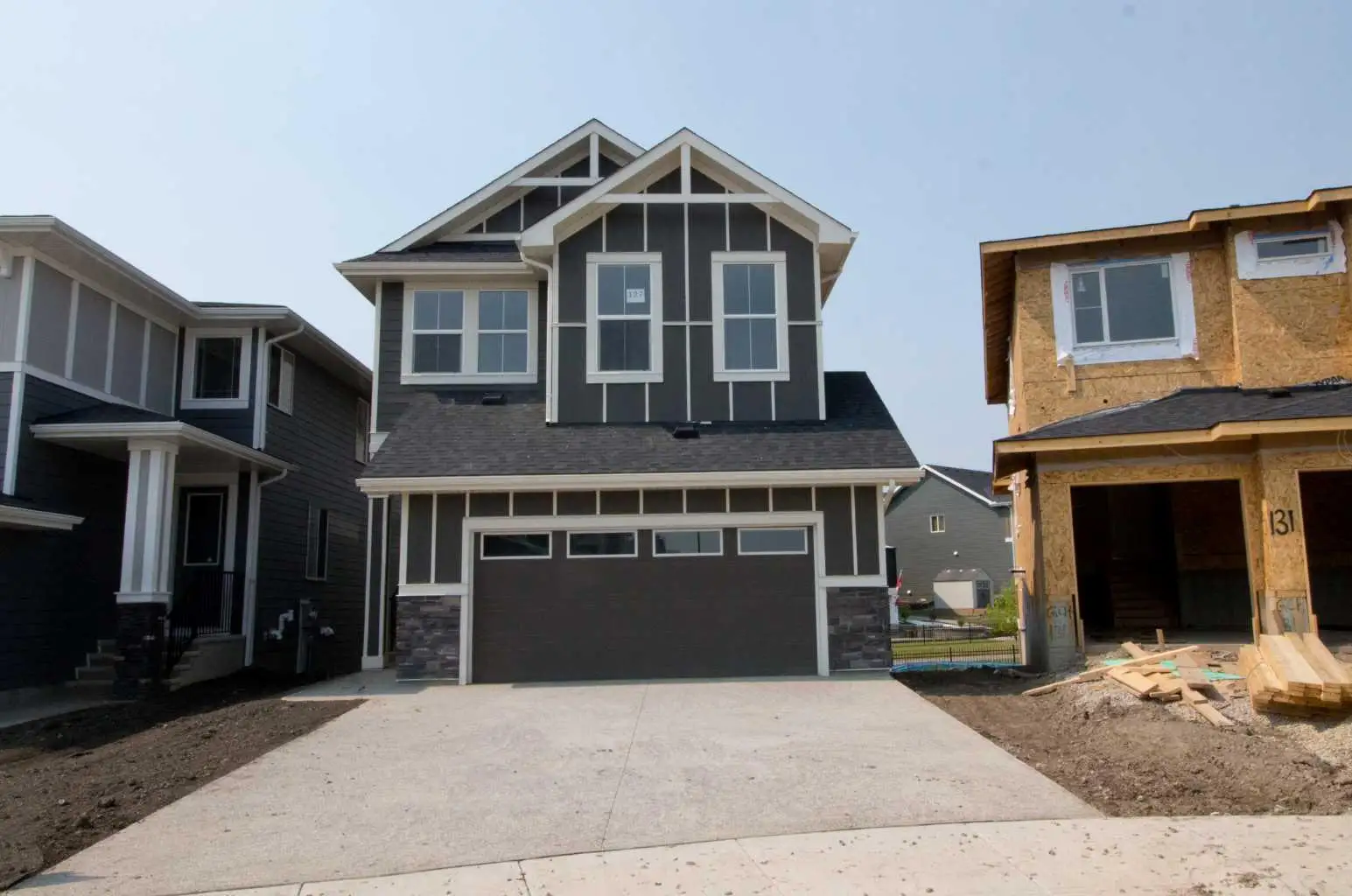 127 Sundown Crescent 