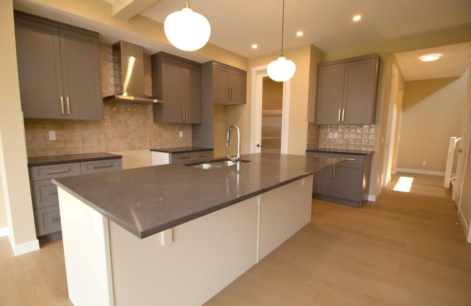 127 Sundown Crescent 