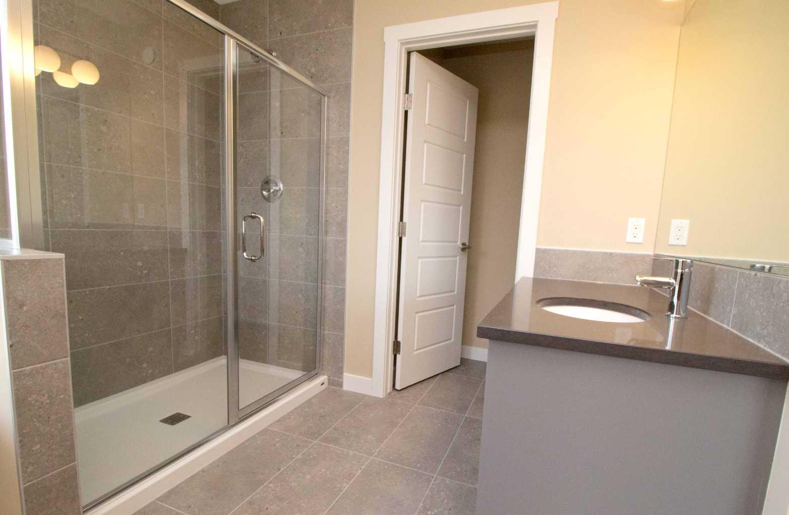 127 Sundown Crescent 