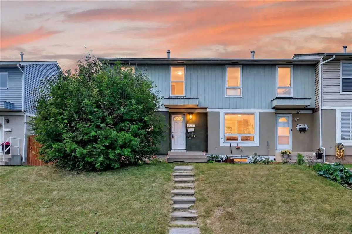 219 Penworth Drive SE