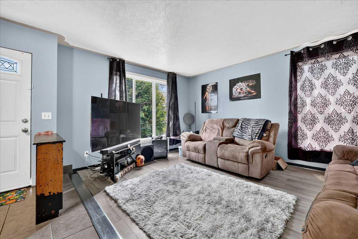 219 Penworth Drive SE