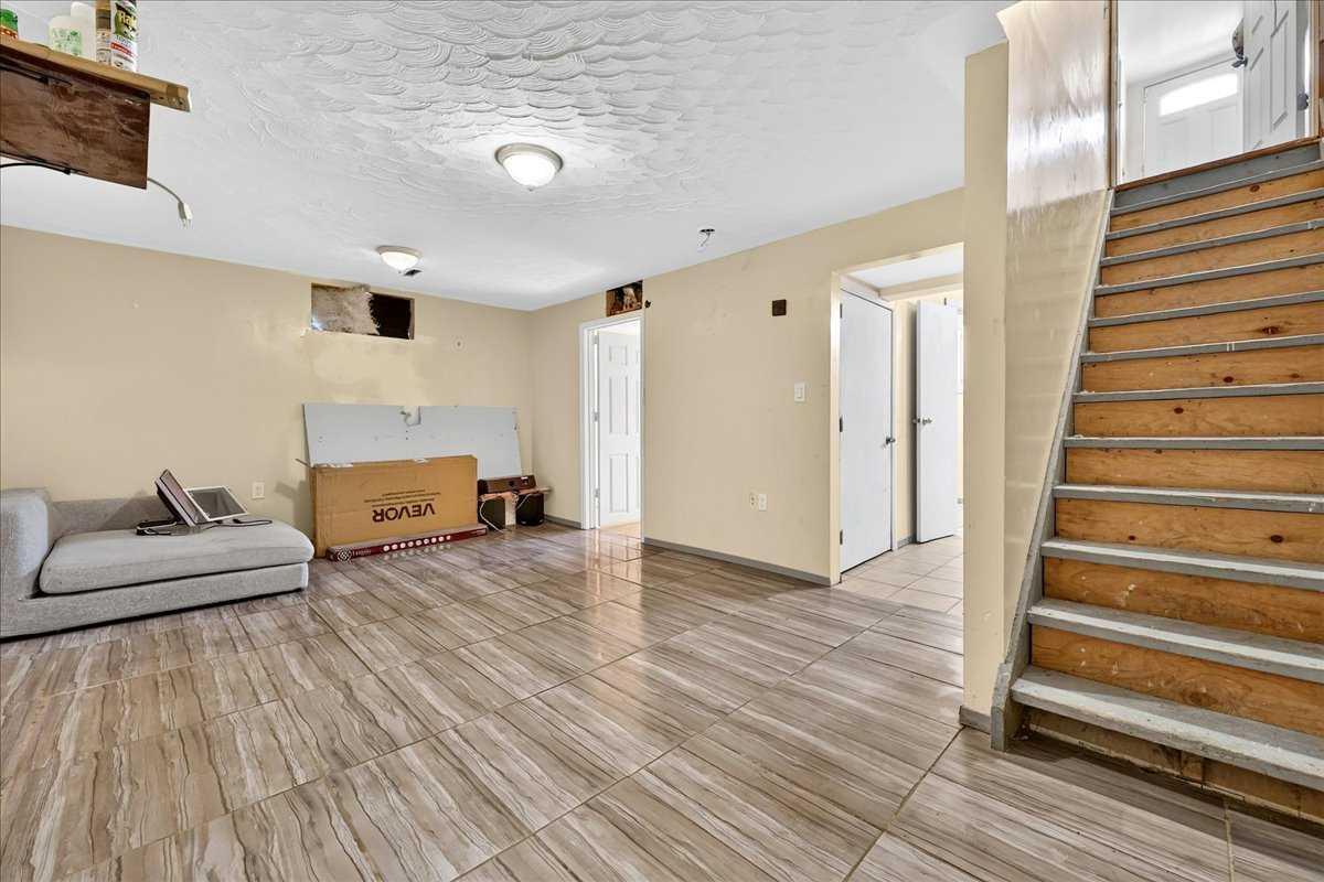 219 Penworth Drive SE