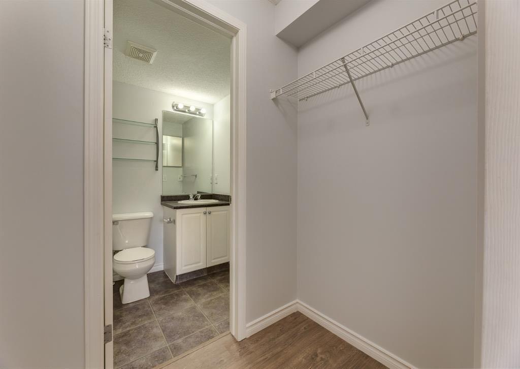 216, 2000 Citadel Meadow Point NW