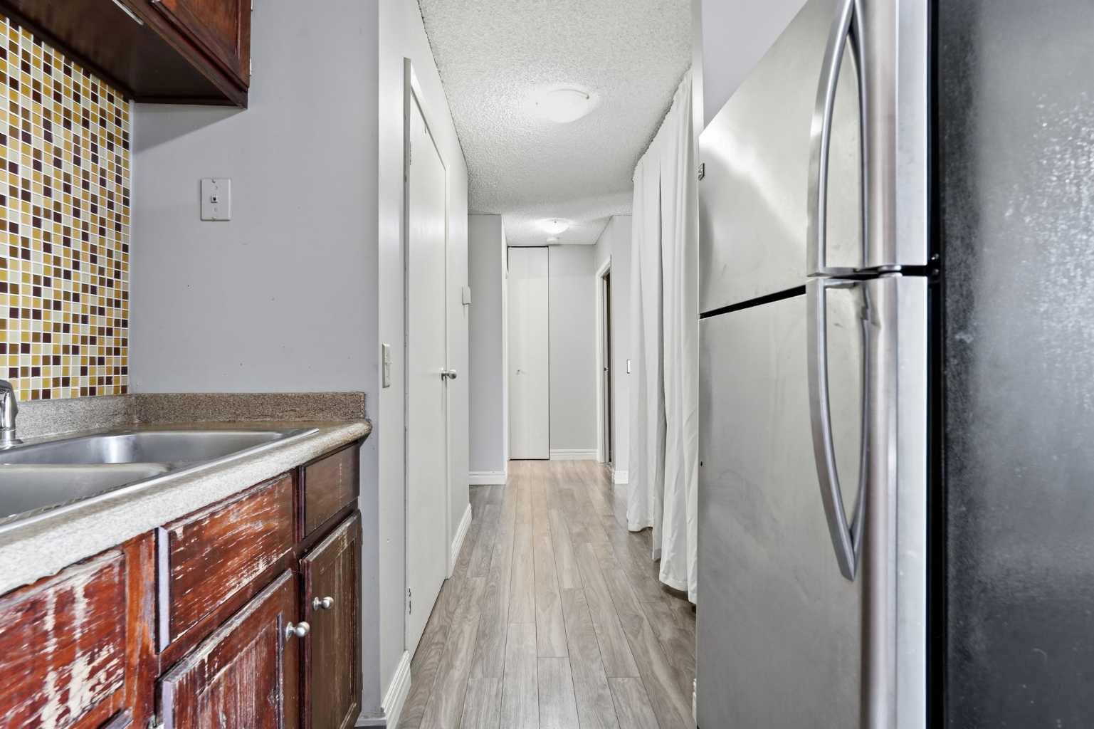 406, 145 Point Drive NW