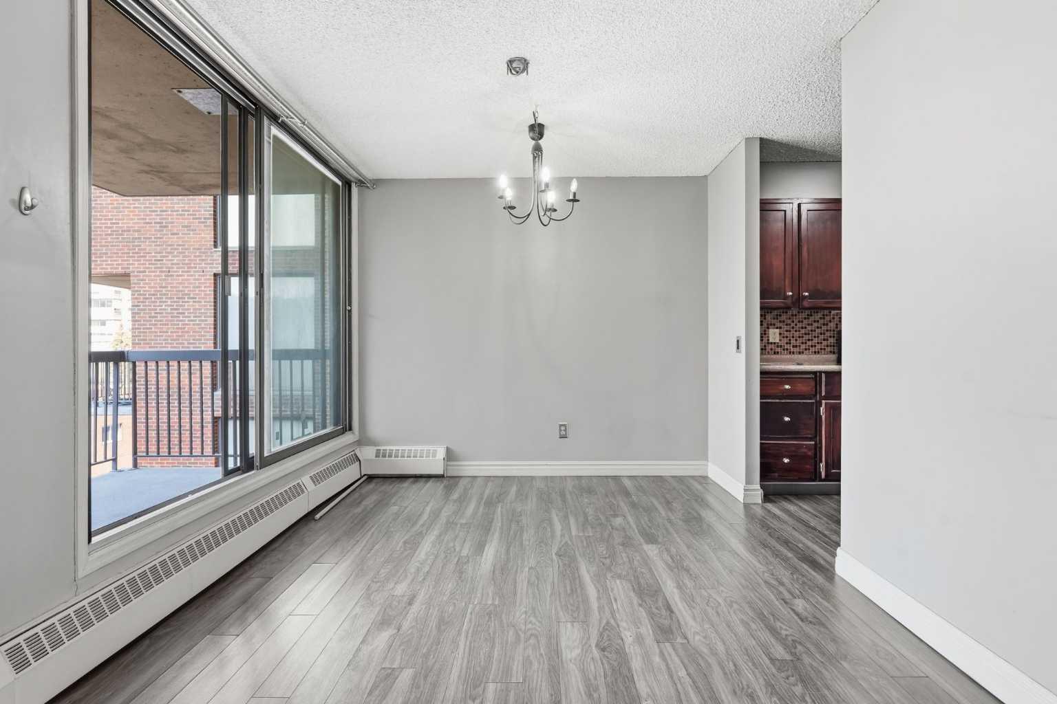 406, 145 Point Drive NW