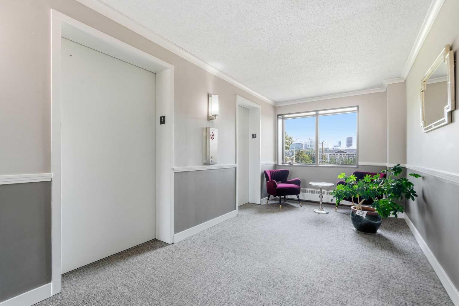 406, 145 Point Drive NW