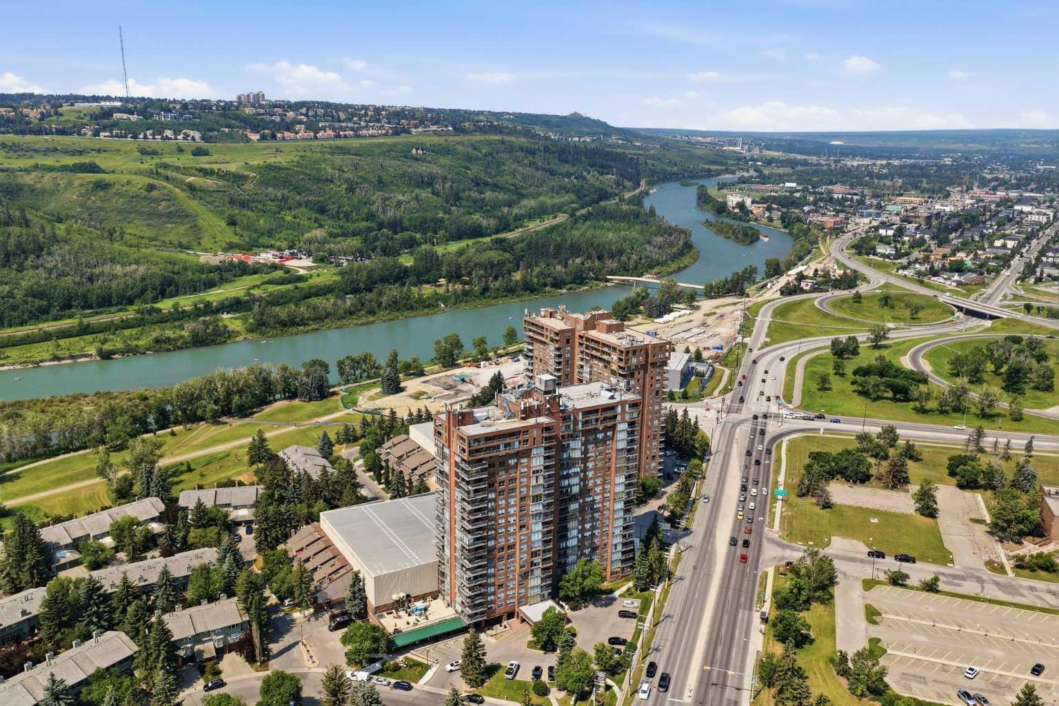406, 145 Point Drive NW