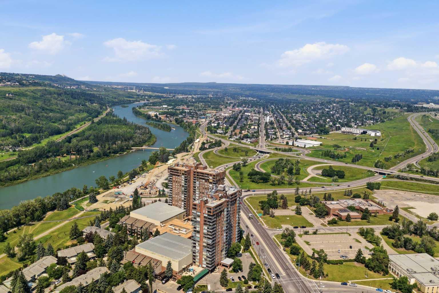 406, 145 Point Drive NW