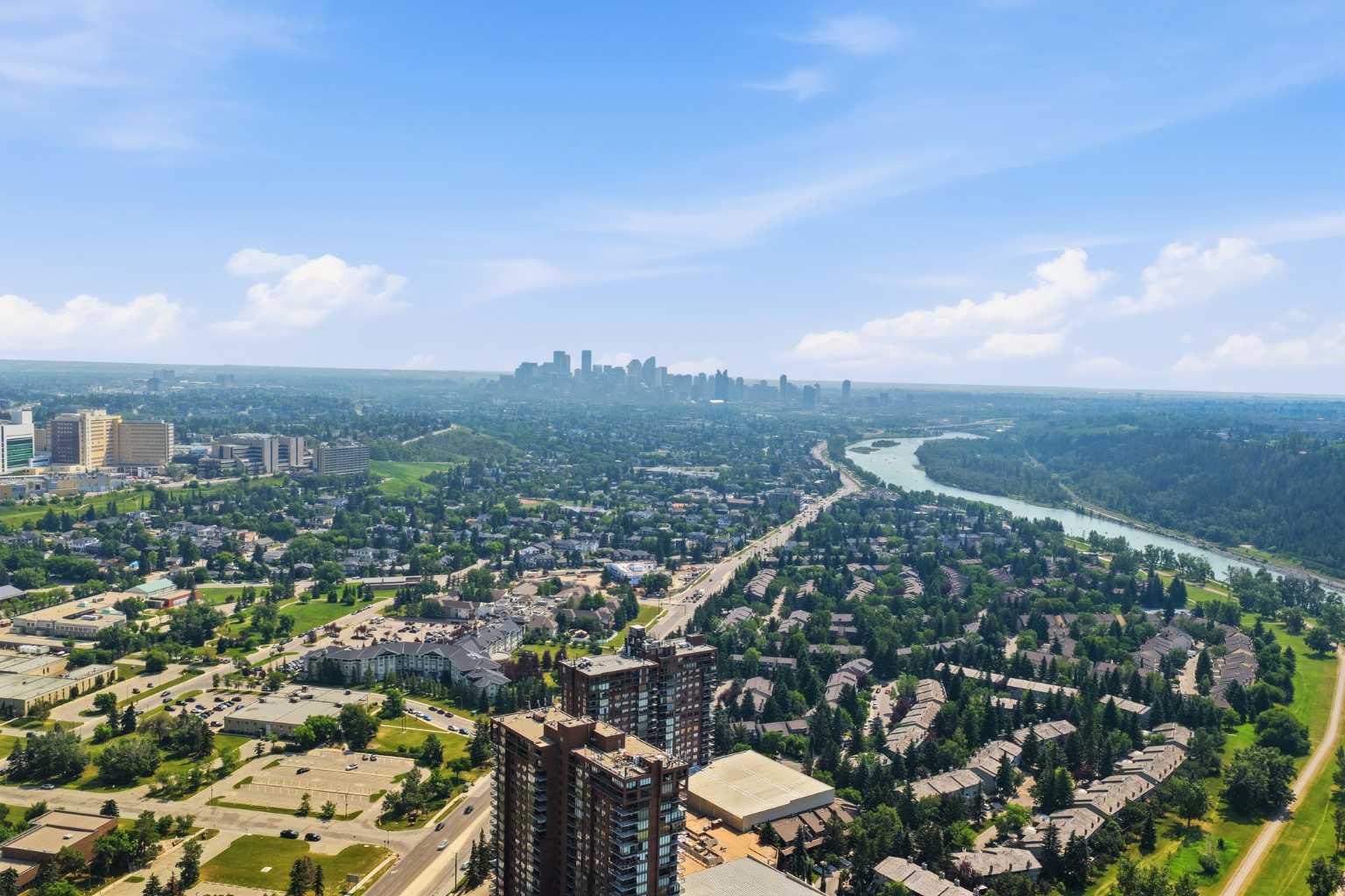 406, 145 Point Drive NW