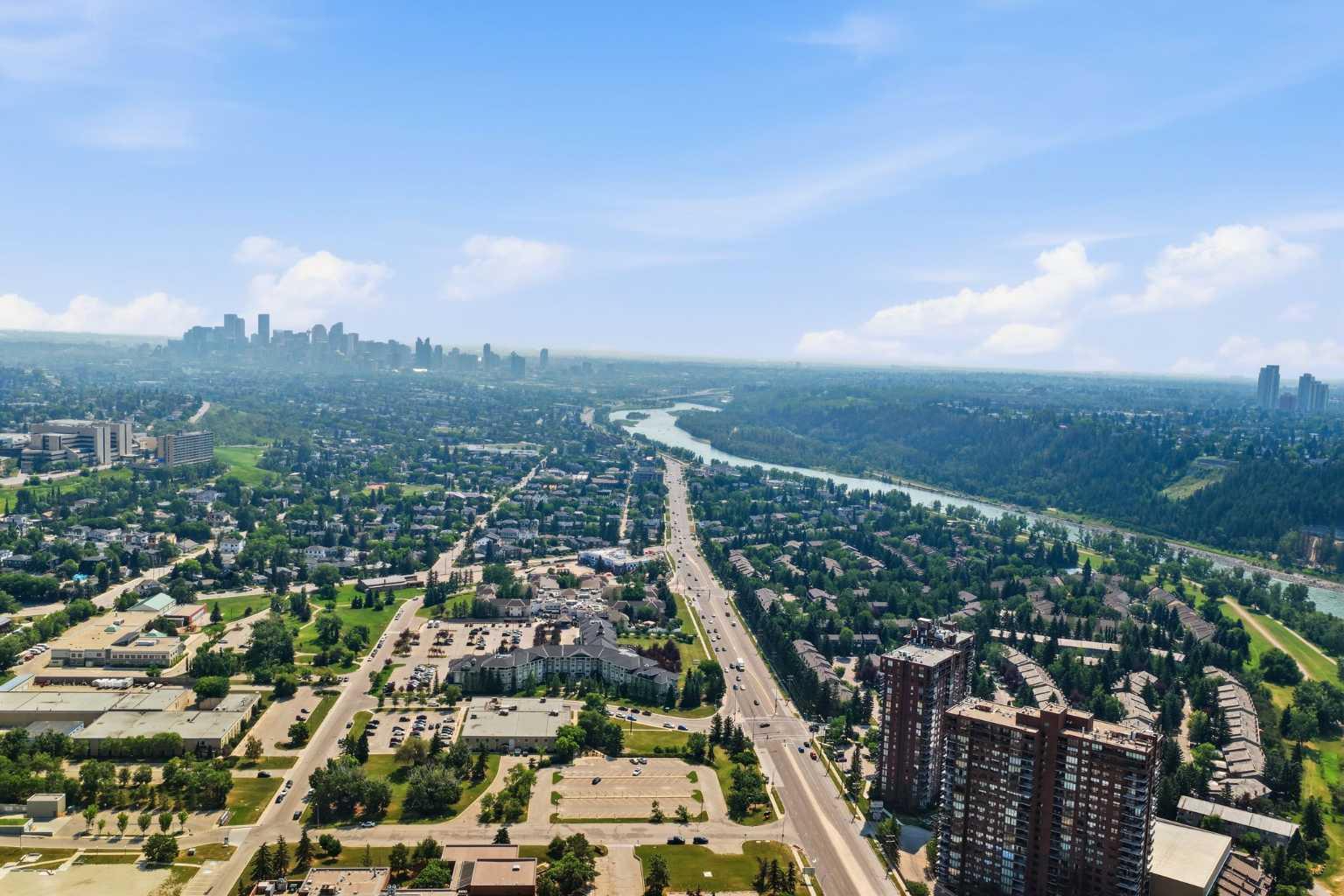 406, 145 Point Drive NW