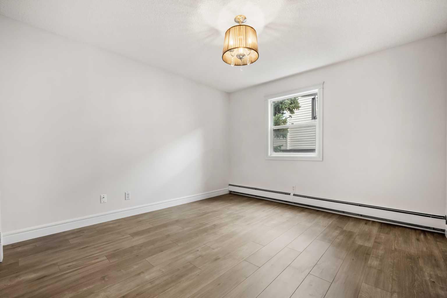 207, 2010 35 Avenue SW