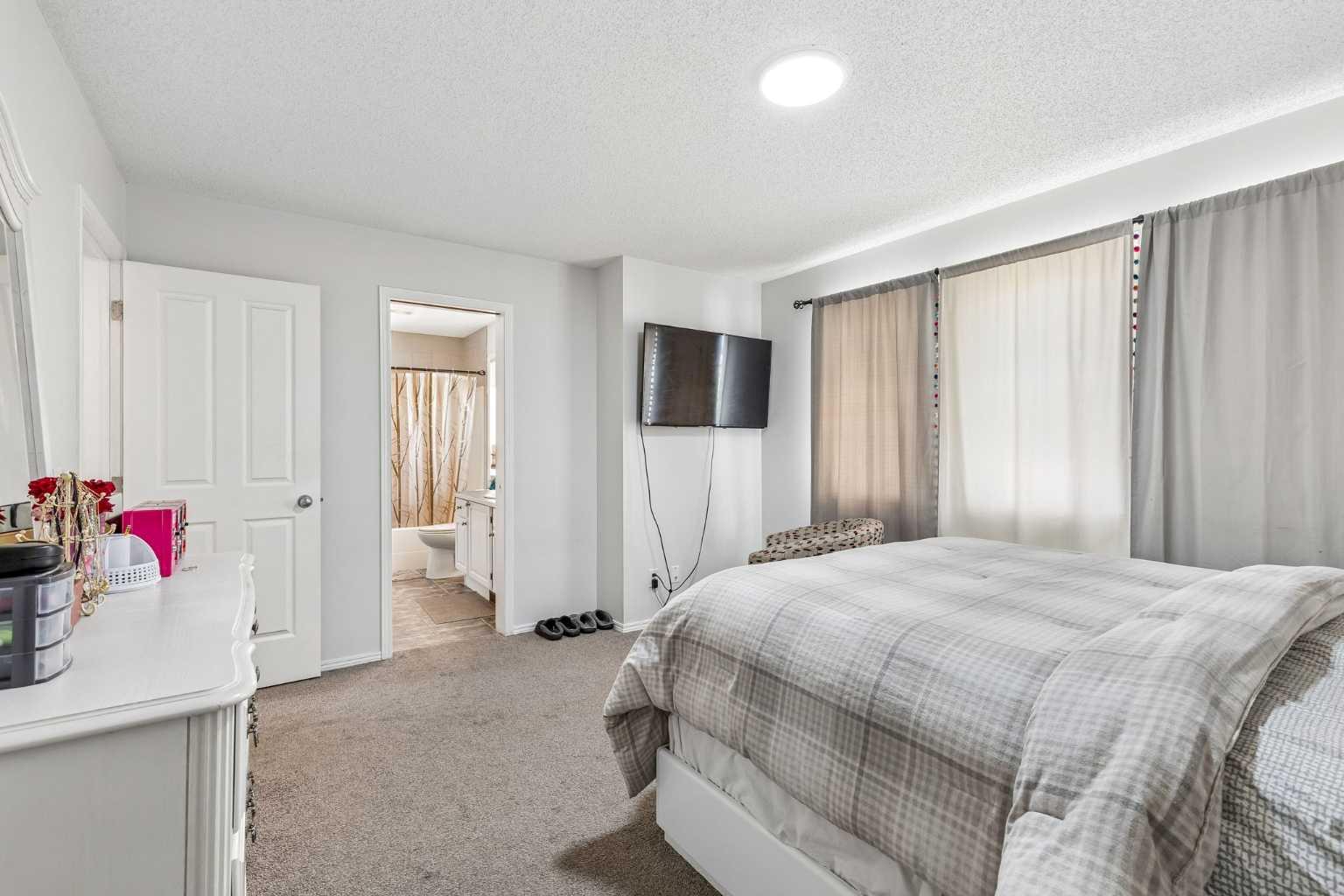 60 Cranfield Park SE