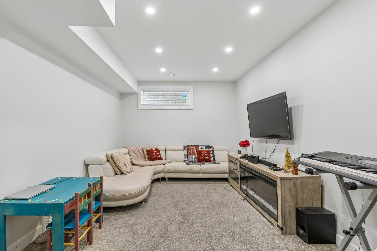 60 Cranfield Park SE