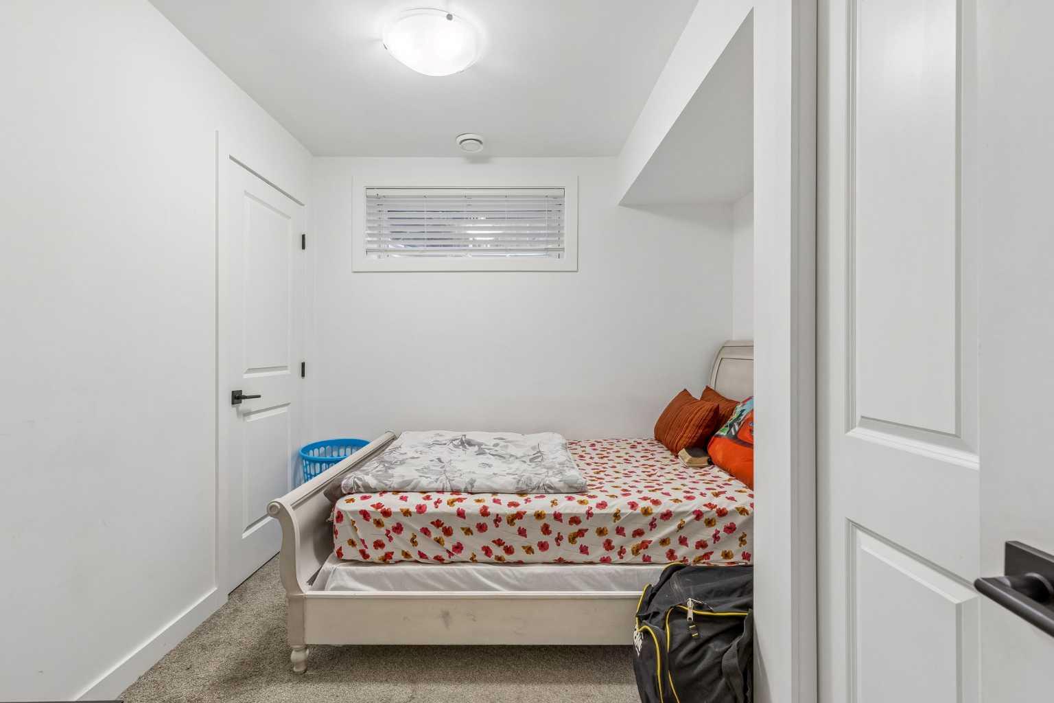 60 Cranfield Park SE