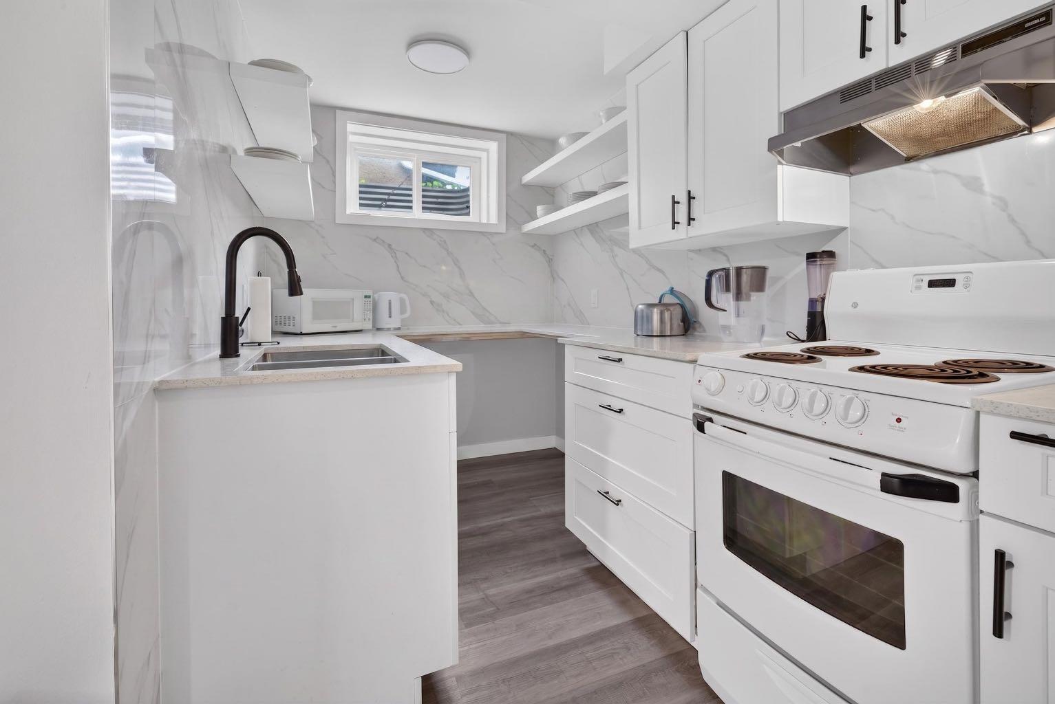 319 Rundlelawn Road NE