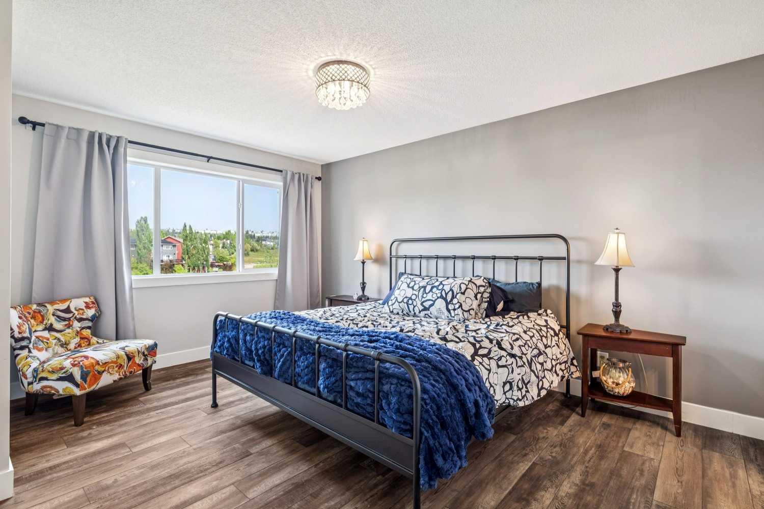 130 Tuscany Valley Green NW