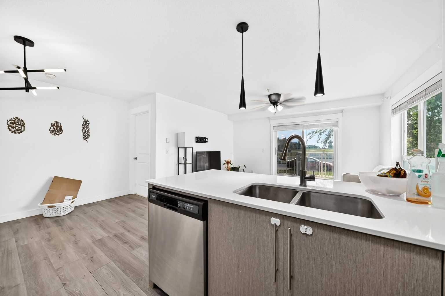 4116, 302 Skyview Ranch Drive NE