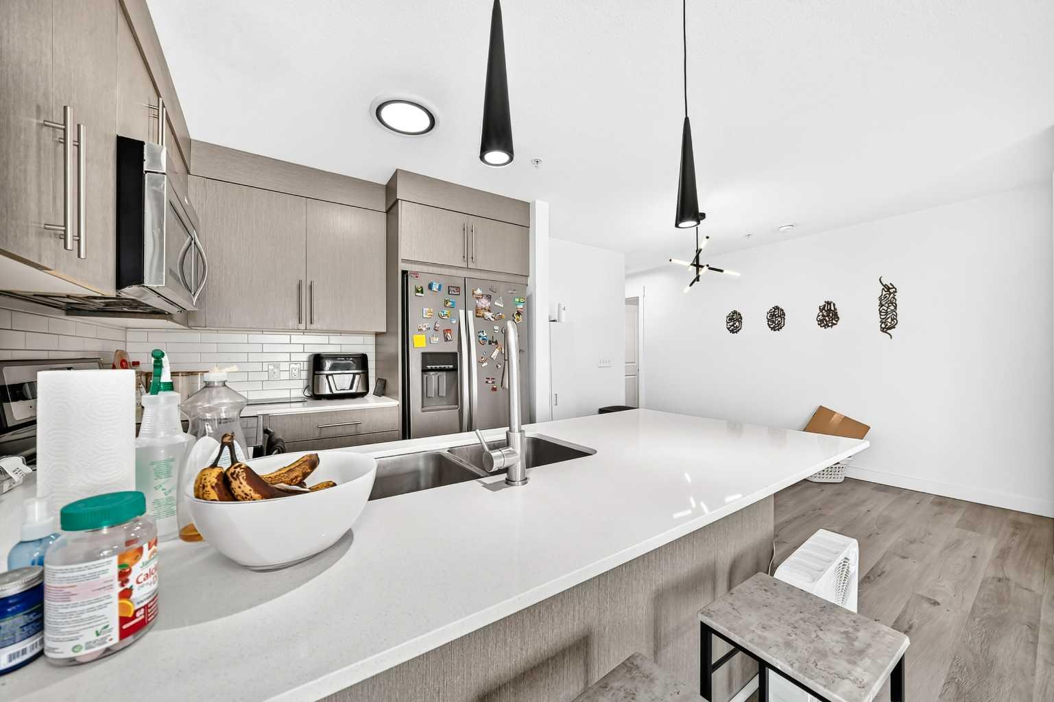 4116, 302 Skyview Ranch Drive NE