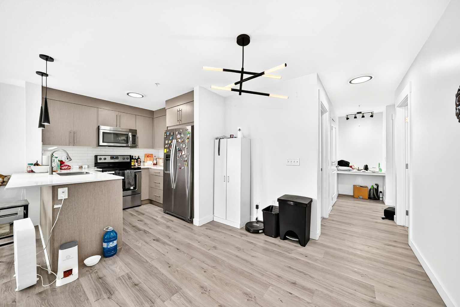 4116, 302 Skyview Ranch Drive NE