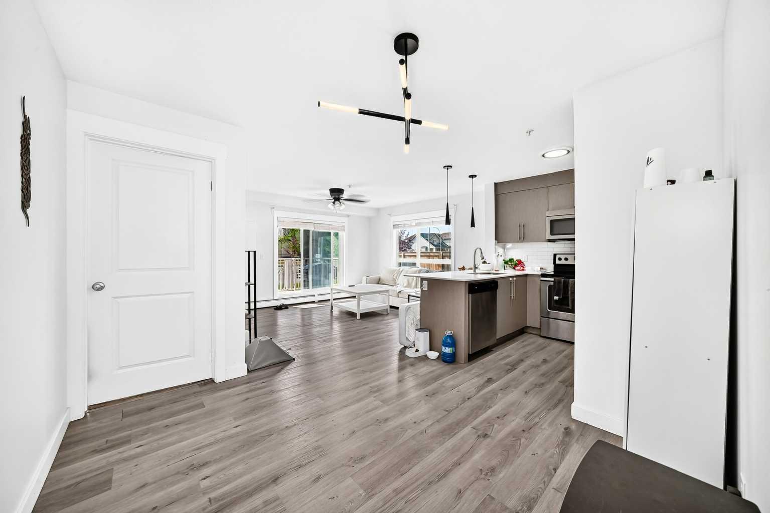 4116, 302 Skyview Ranch Drive NE